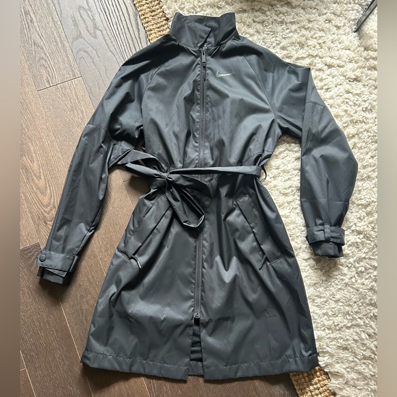 Brand new - Nike trench coat water resistant - Picture 1 of 3